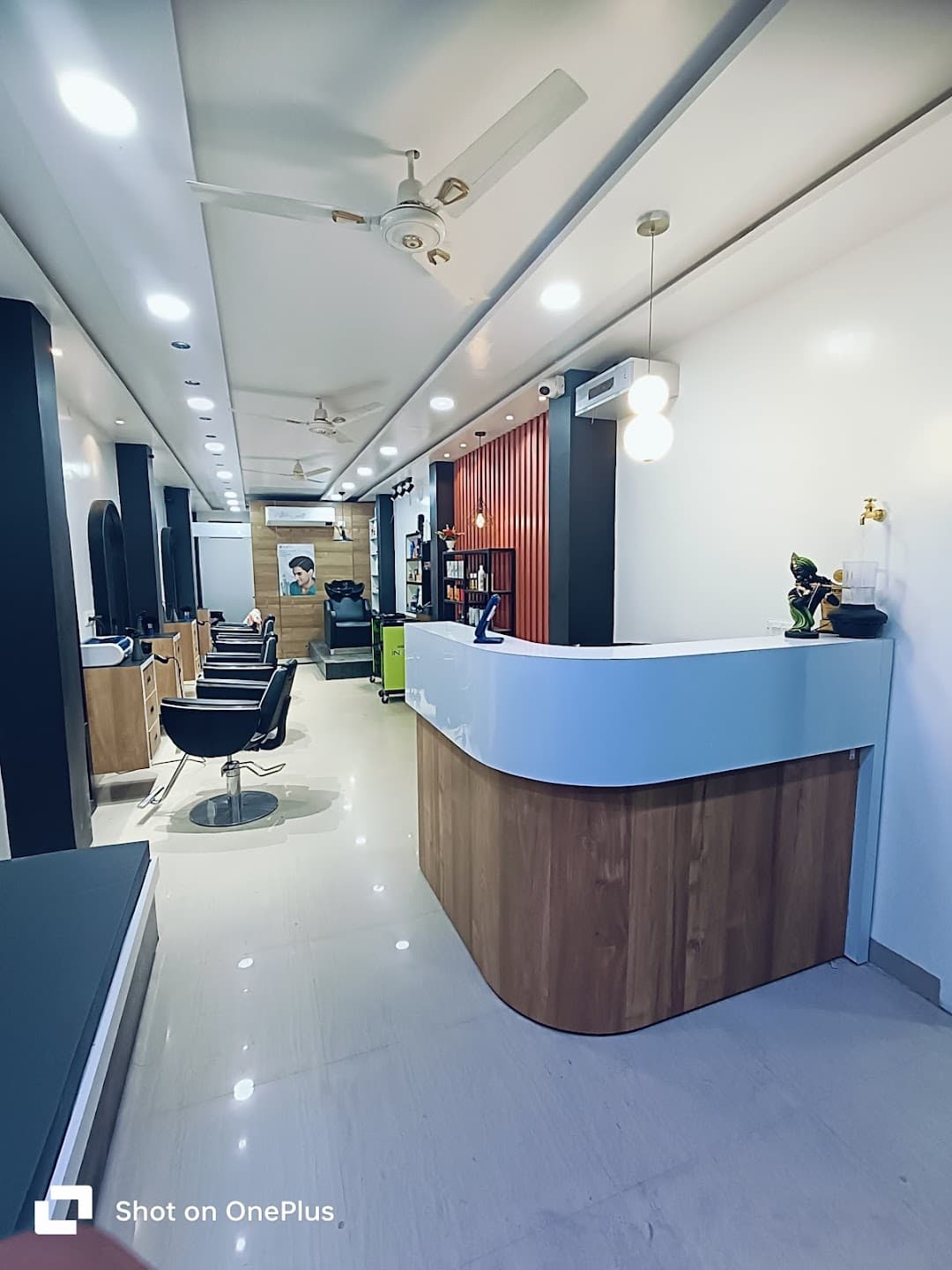 Arjun Family Salon 