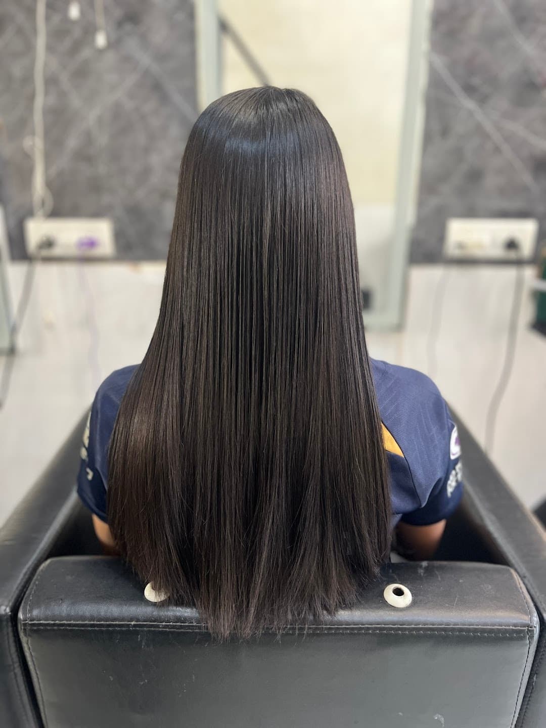 Divz & Divaz Unisex Salon 