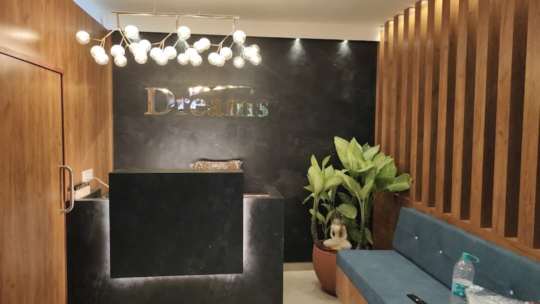 Dreams unisex salon- Srinagar