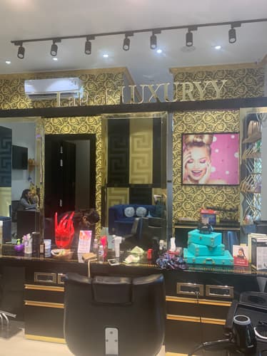Lap of Luxuryy Salon