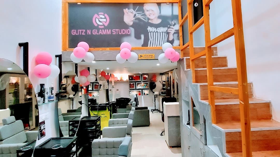 Glitz N Glamm Studio Unisex Salon