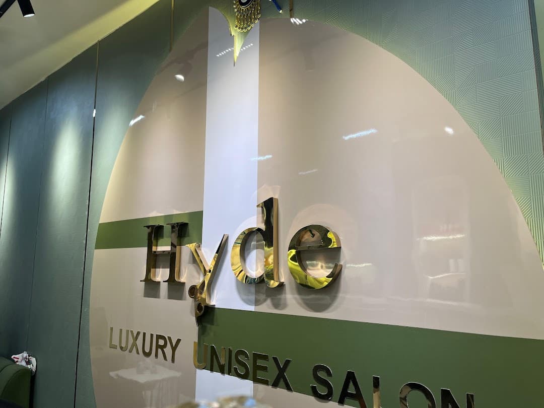 Hyde luxury Unisex salon 