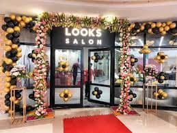 Looks Urban Square Mall