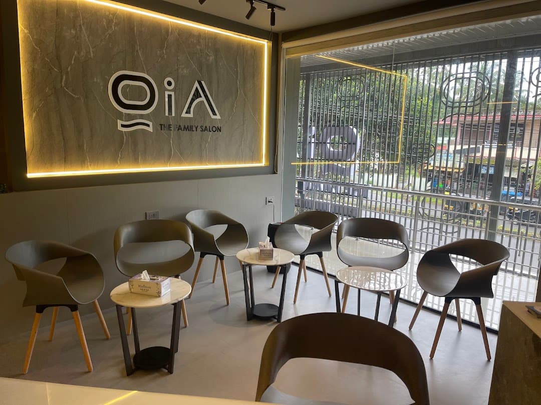 OIA The Family Salon