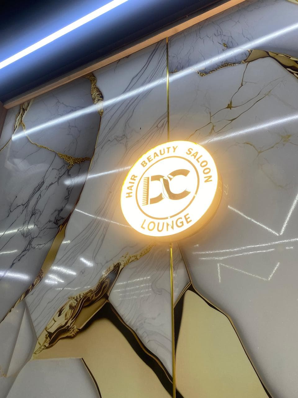 DC Lounge Unisex Salon