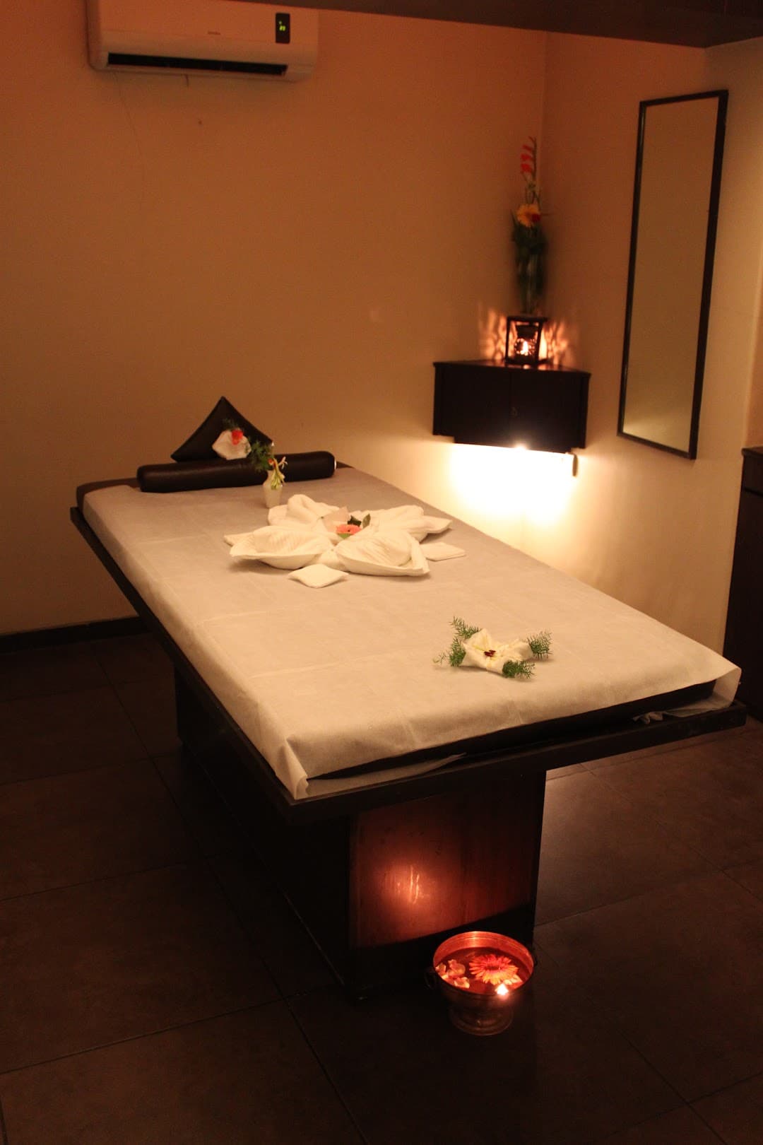 Four Fountain De Stress Spa Khar West