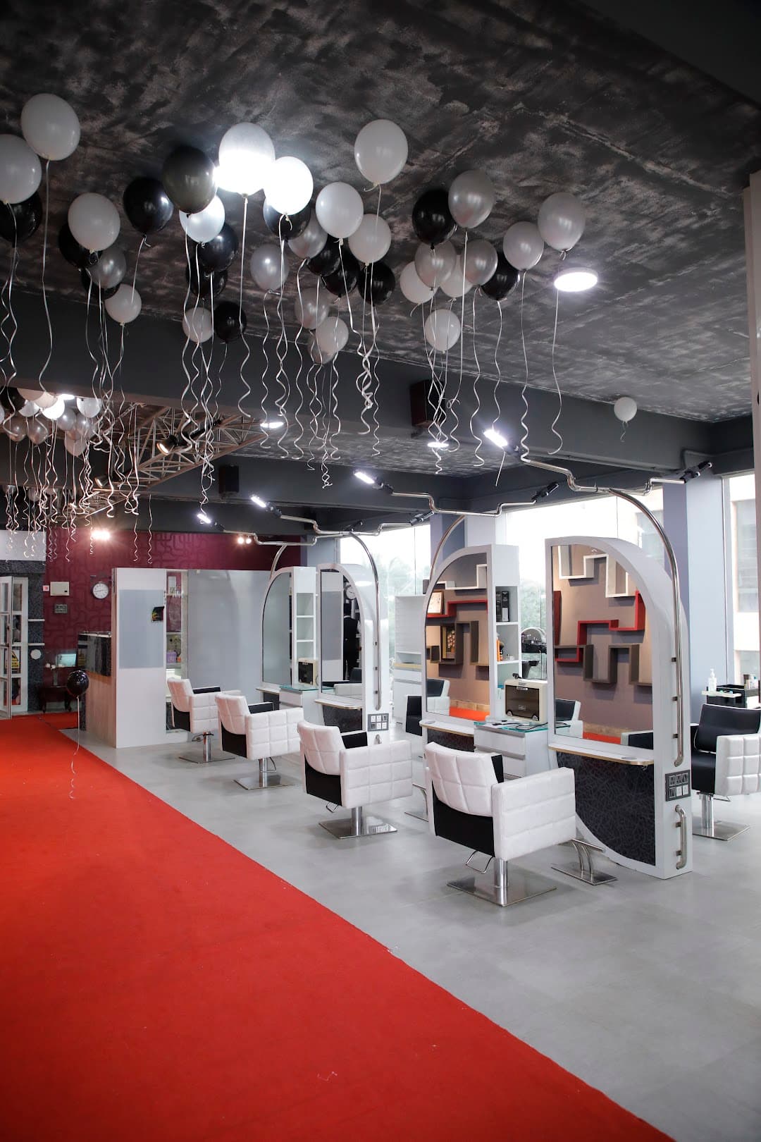 LUV Salon for Women