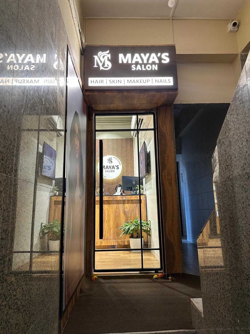 Mayas Salon