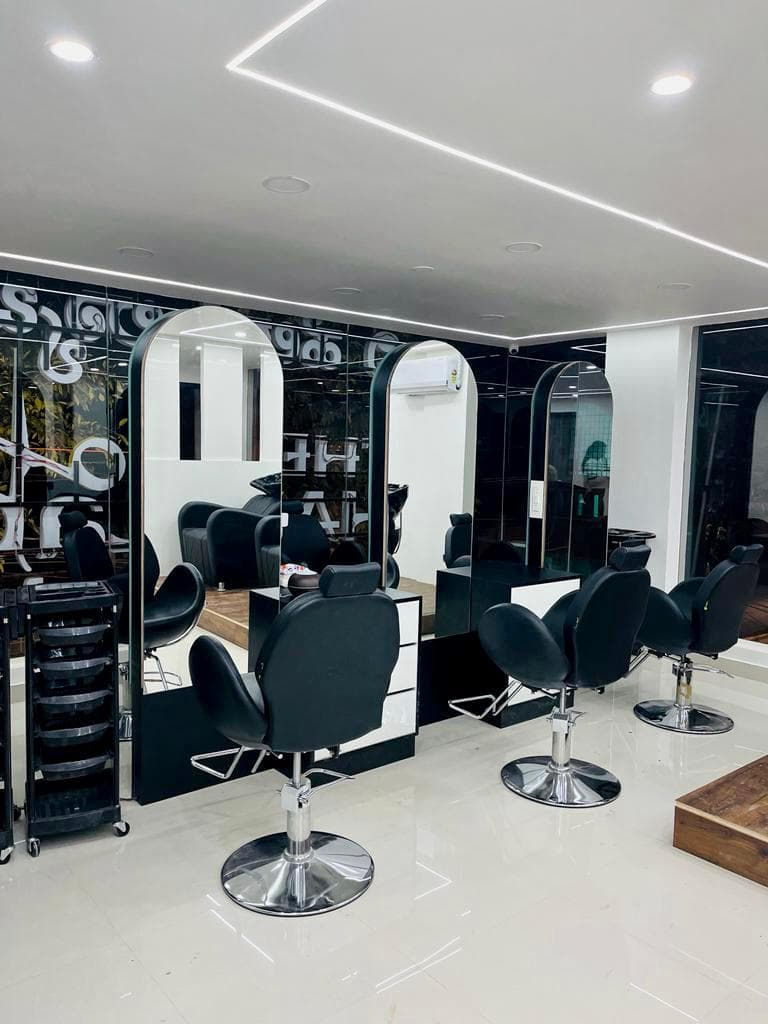 The Hair Lab Unisex Salon