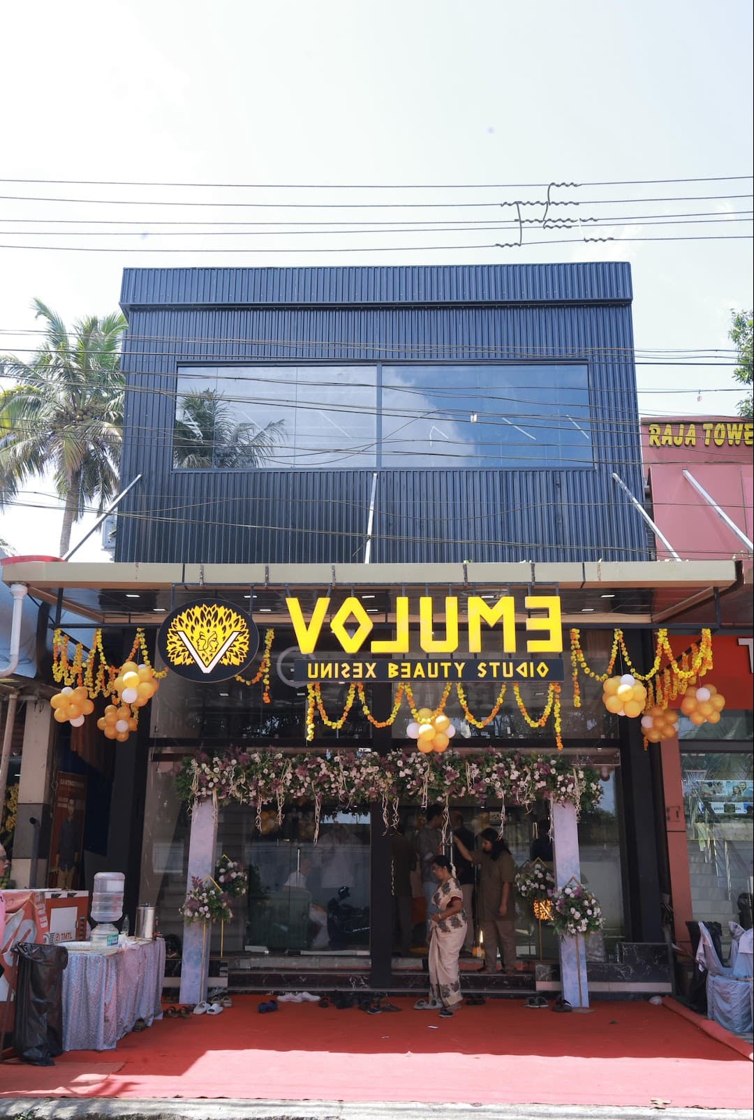 Volume Unisex Beauty Studio